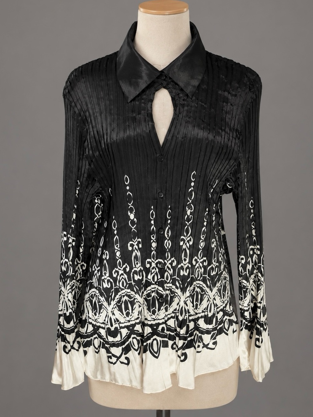 Black & White Peep Hole Shiny Crinkle Dress Top